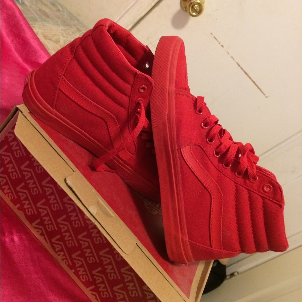 Red vans SK8-HI